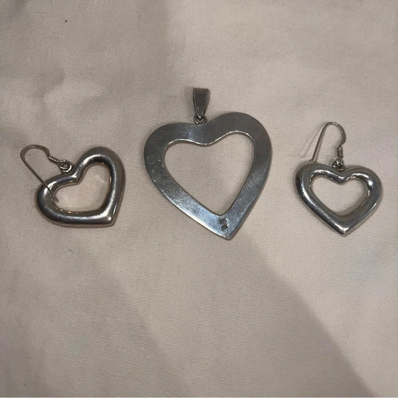 Sterling Silver Heart Pendant & Matching Heart Earrings Set Marked 925 Signed MO - Picture 2 of 14